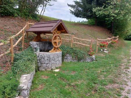 Turk Valerija, Rakulik_vaški vodnjak